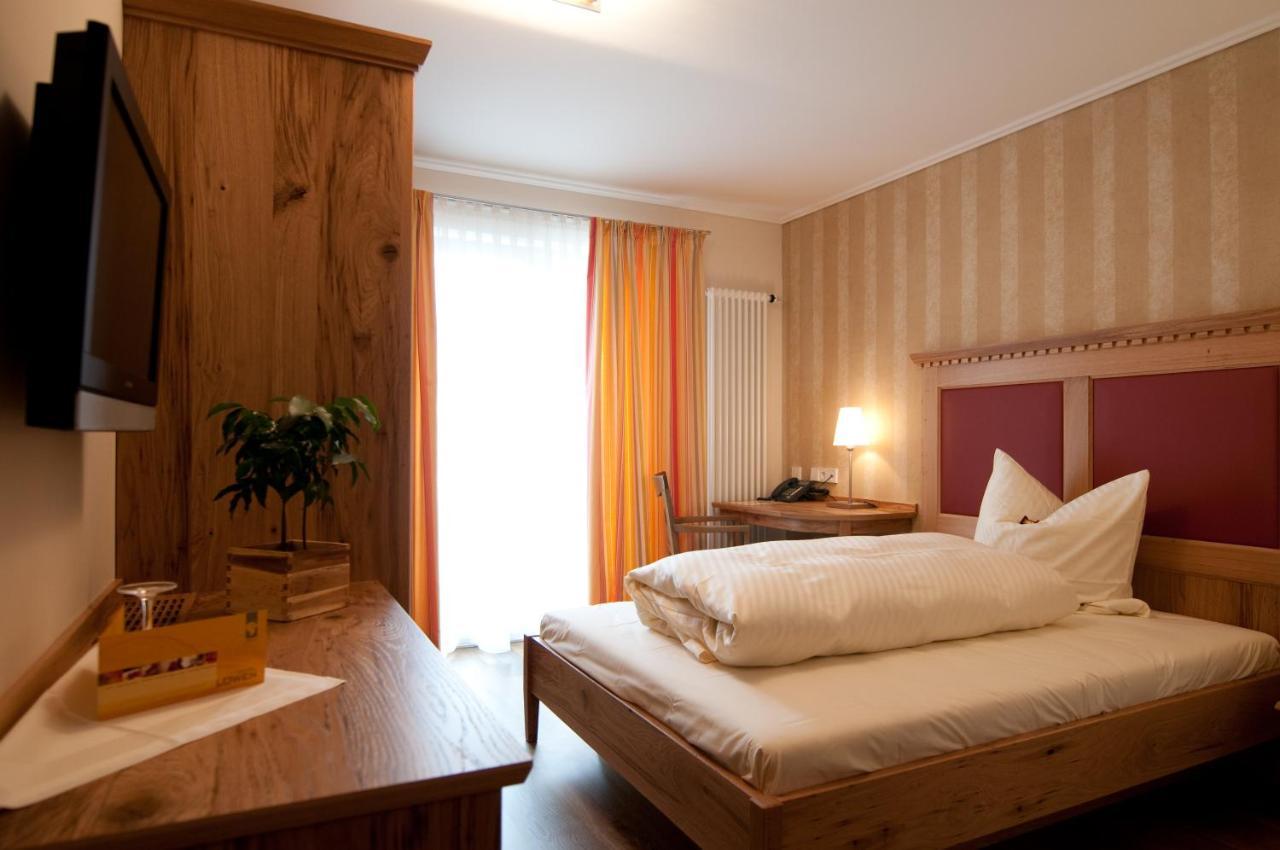 Hotel & Gasthof Loewen 울름 외부 사진