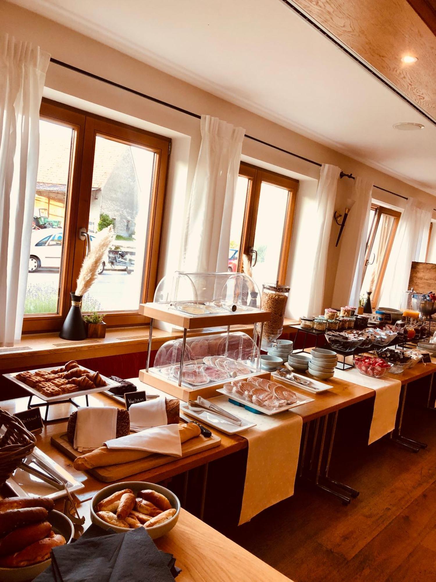 Hotel & Gasthof Loewen 울름 외부 사진